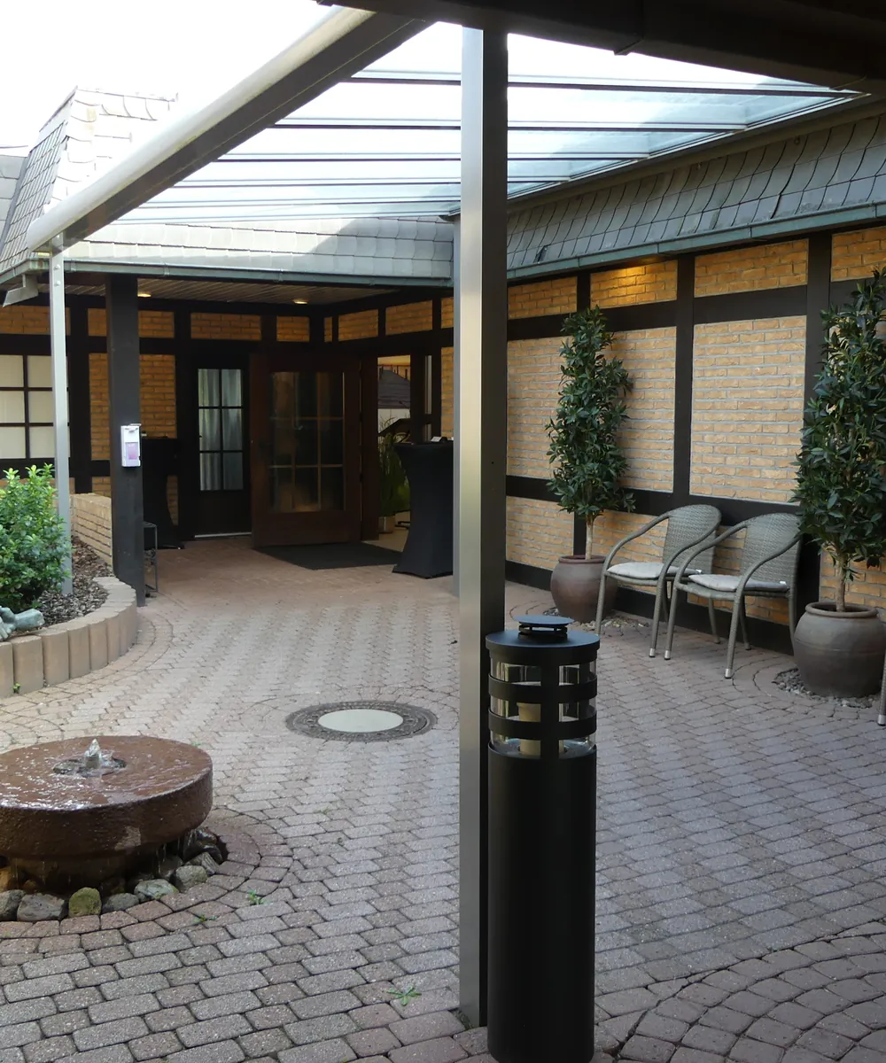 Beerdigungsinstitut Freuer Innenhof